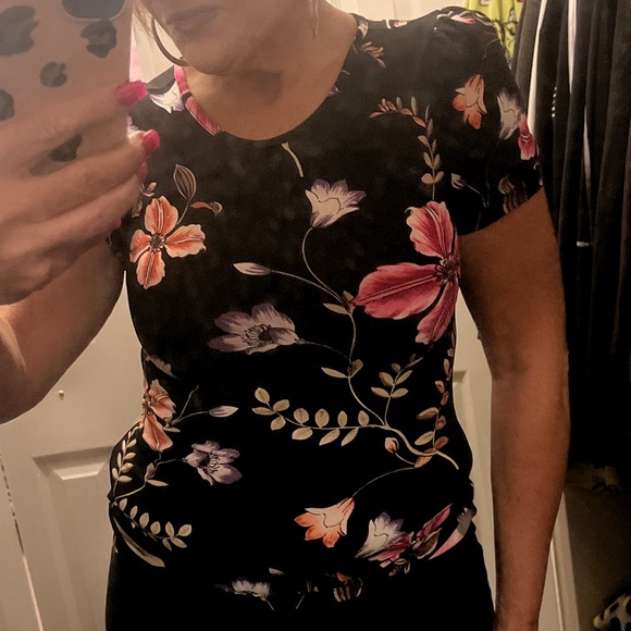 SALE - Express Black Floral Blouse - Picture 7 of 7